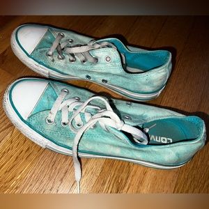 Tie-dye Converse All Stars
